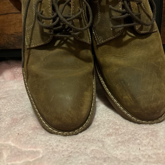 G.H. Bass & Co. Men\'s Olive Leather Oxfords